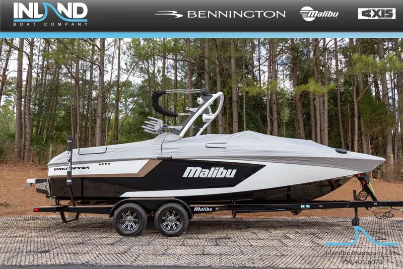 Slide: The Image of Malibu Wakesetter 24 MXZ 2024 - 37
