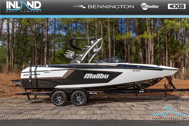 Slide: The Image of Malibu Wakesetter 24 MXZ 2024 - 38