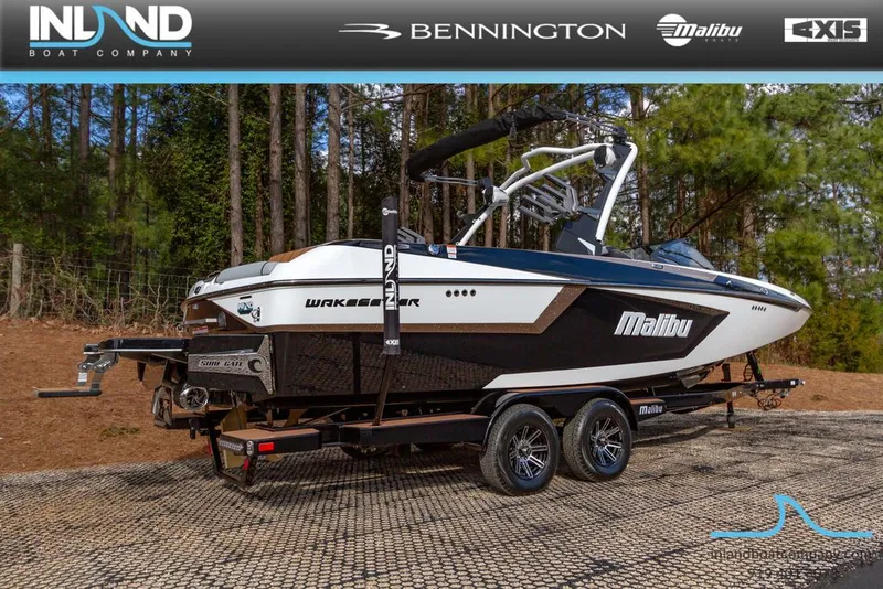 Slide: The Image of Malibu Wakesetter 24 MXZ 2024 - 5