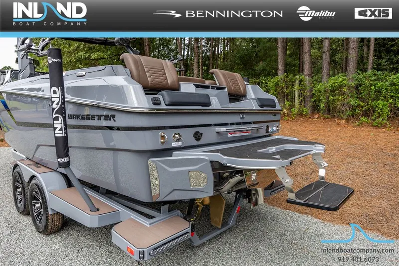 Slide: The Image of Malibu Wakesetter 24 MXZ 2025 - 13