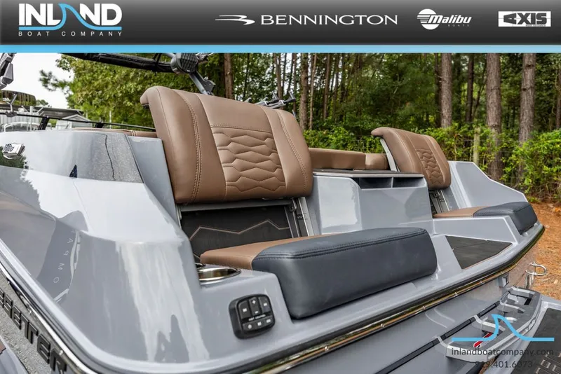 Slide: The Image of Malibu Wakesetter 24 MXZ 2025 - 14