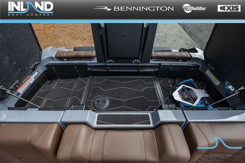 Slide: The Image of Malibu Wakesetter 24 MXZ 2025 - 18