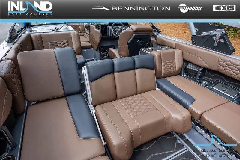 Slide: The Image of Malibu Wakesetter 24 MXZ 2025 - 23