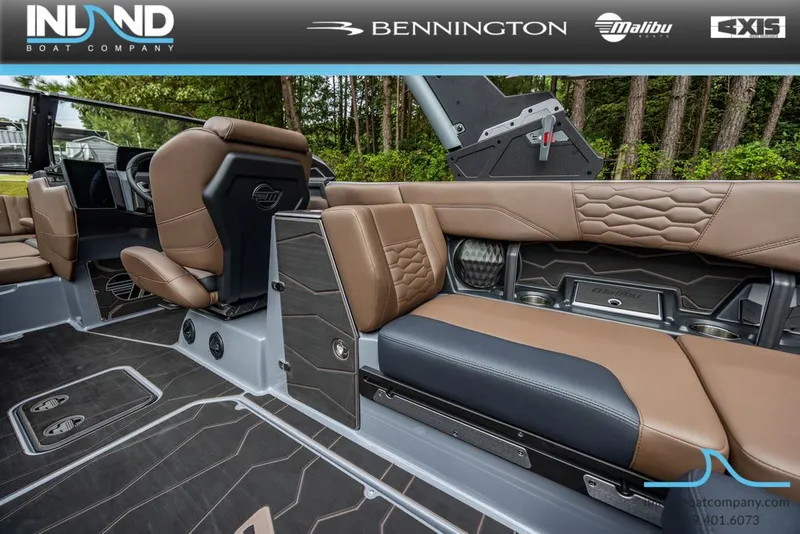 Slide: The Image of Malibu Wakesetter 24 MXZ 2025 - 5