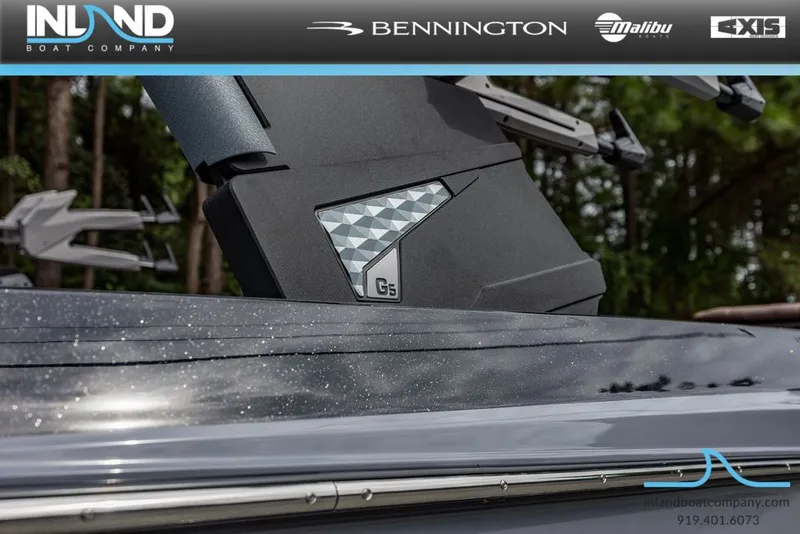 Slide: The Image of Malibu Wakesetter 24 MXZ 2025 - 9