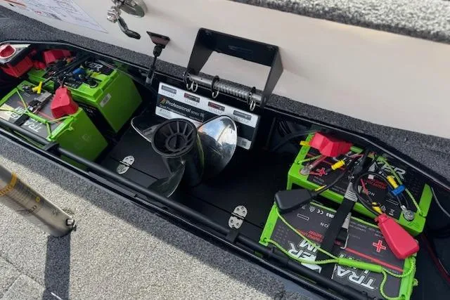 Slide: The Image of 2022 Ranger Z520R Cup-Equipped boat storage with batteries and propeller. - 24