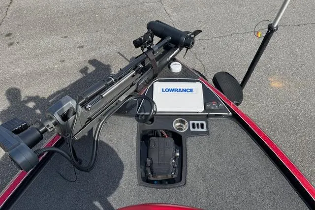Slide: The Image of 2022 Ranger Z520R Cup-Equipped boat with Lowrance electronics and trolling motor on deck. - 6