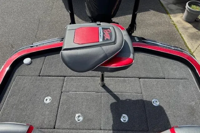 Slide: The Image of 2022 Ranger Z520R Cup-Equipped boat seat on a carpeted deck. - 9
