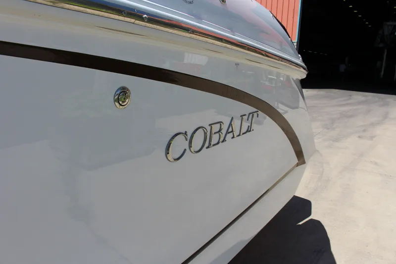 Slide: The Image of Cobalt R30 2016 - 14