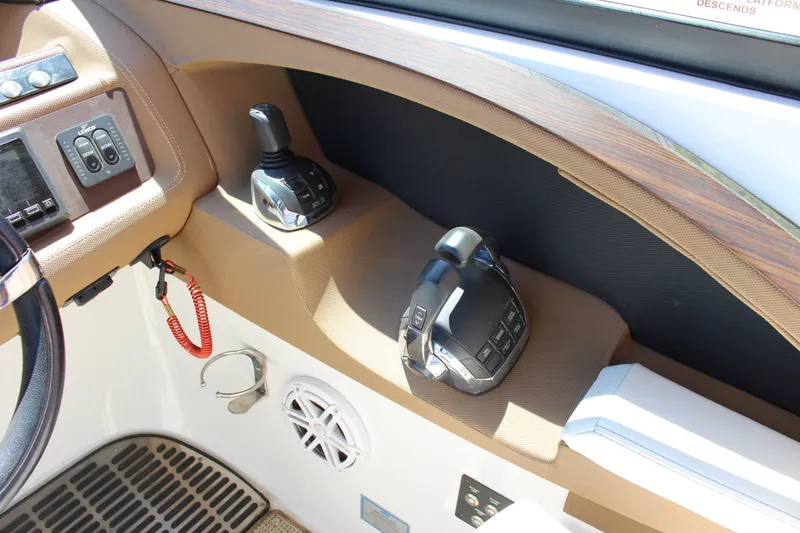 Slide: The Image of Cobalt R30 2016 - 24