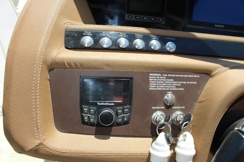 Slide: The Image of Cobalt R30 2016 - 27