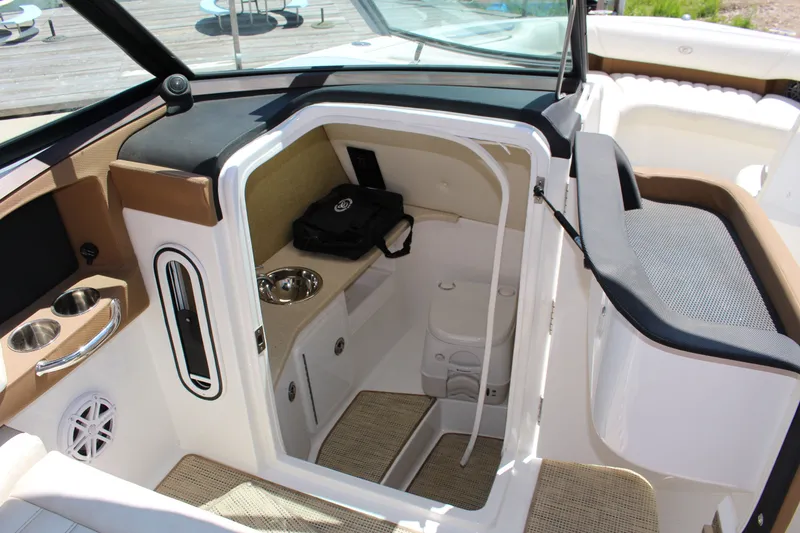 Slide: The Image of Cobalt R30 2016 - 40