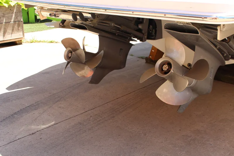 Slide: The Image of Cobalt R30 2016 - 6