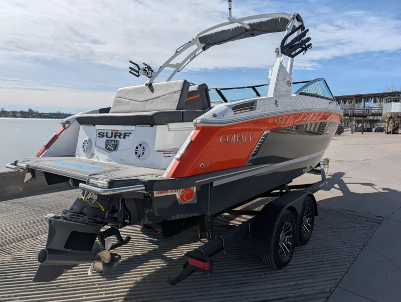 Slide: The Image of Cobalt R4 Surf 2023 - 5