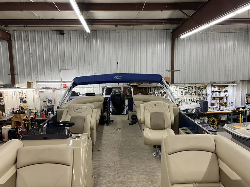 Slide: The Image of Crest CLASSIC LX 240 SLC 2021 - 14