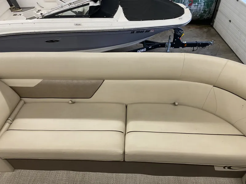 Slide: The Image of Crest CLASSIC LX 240 SLC 2021 - 3