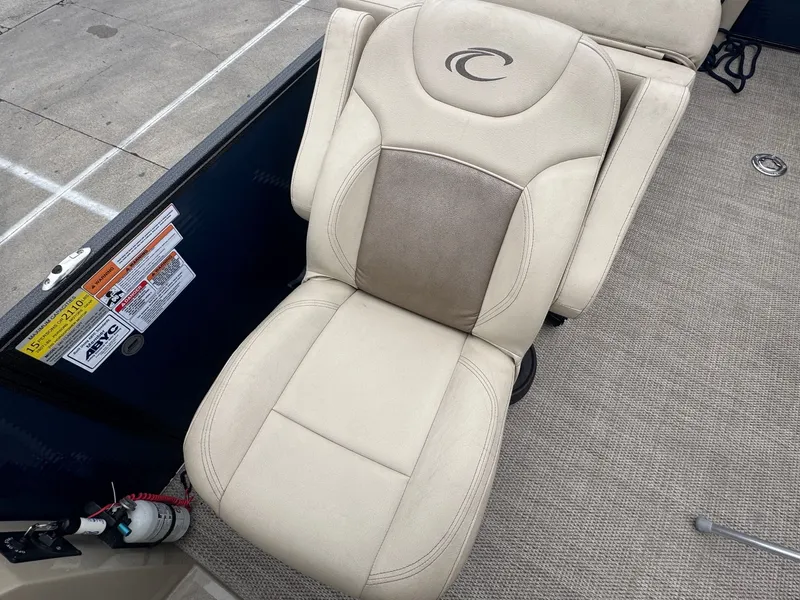 Slide: The Image of Crest CLASSIC LX 240 SLC 2021 - 9