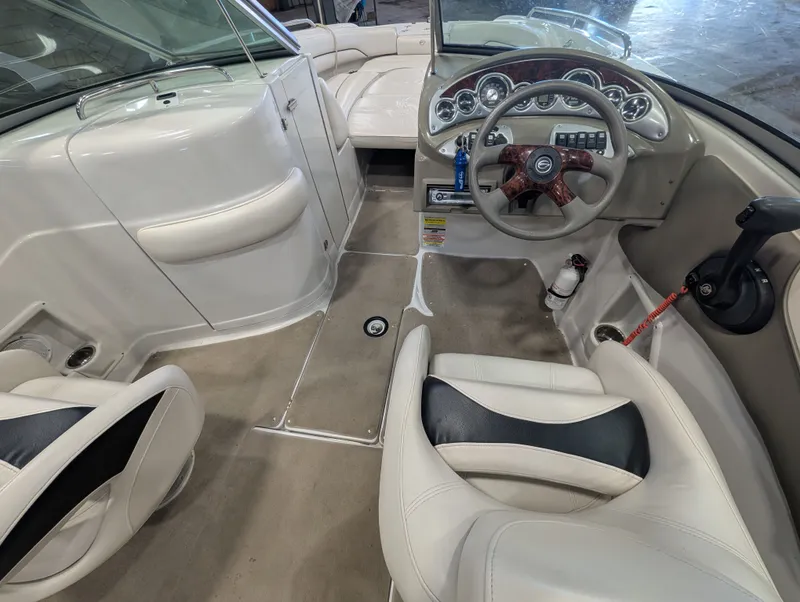 Slide: The Image of Crownline Boats 262EX 2009 - 12