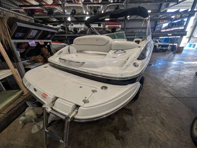 Slide: The Image of Crownline Boats 262EX 2009 - 5