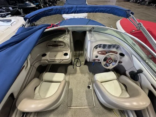 Slide: The Image of Sea Ray 220 Bow Rider 2003 - 11