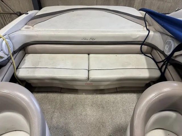 Slide: The Image of Sea Ray 220 Bow Rider 2003 - 4