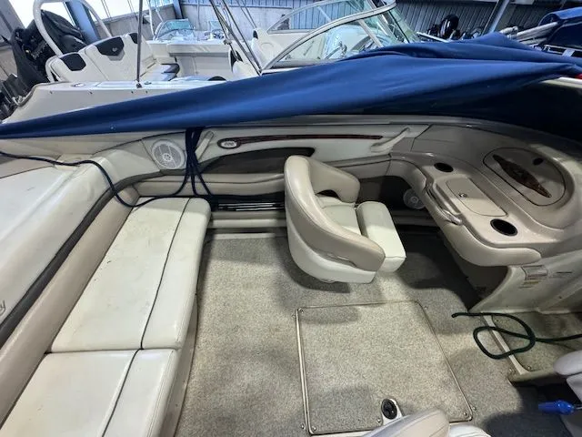 Slide: The Image of Sea Ray 220 Bow Rider 2003 - 9