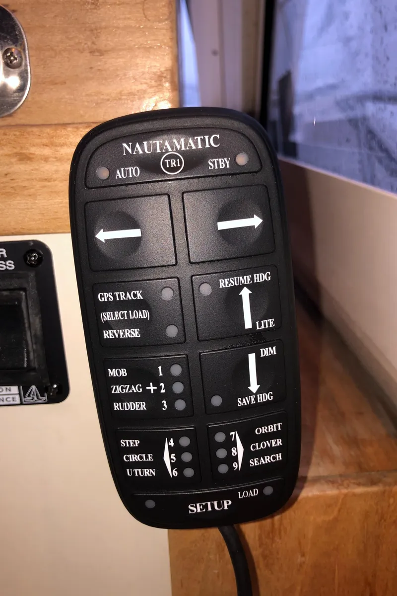 Slide: The Image of Nautamatic control panel on a 2000 Albin 35 Tournament Express boat. - 35