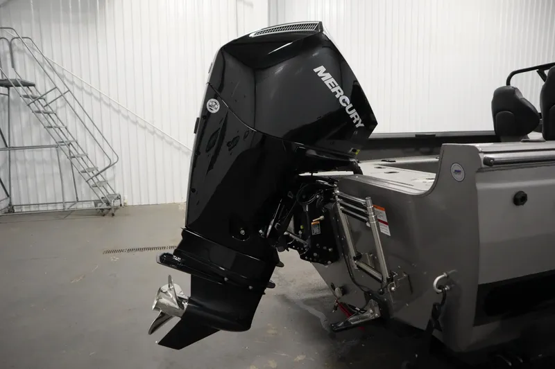 Slide: The Image of Crestliner 1950 Fish Hawk WT 2024 - 58