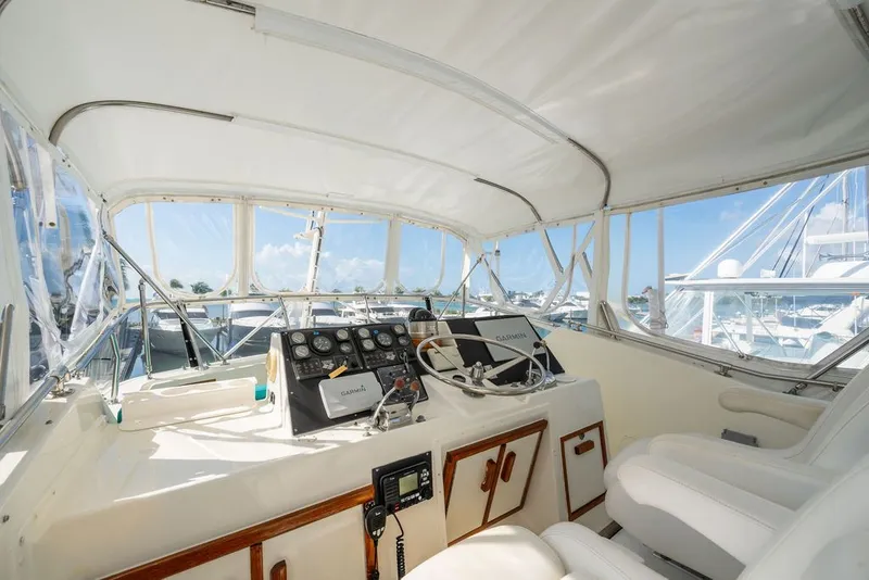 Slide: The Image of Hatteras 58 Yacht Fish 1979 - 15