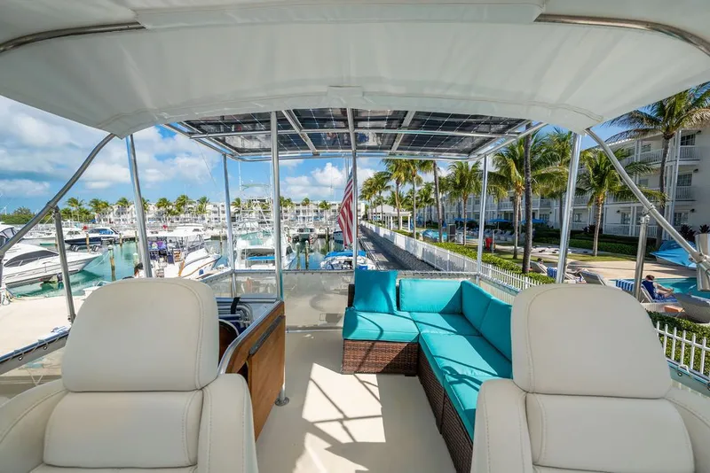 Slide: The Image of Hatteras 58 Yacht Fish 1979 - 16