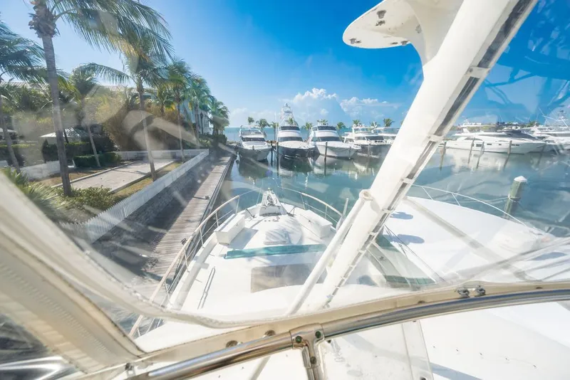 Slide: The Image of Hatteras 58 Yacht Fish 1979 - 21