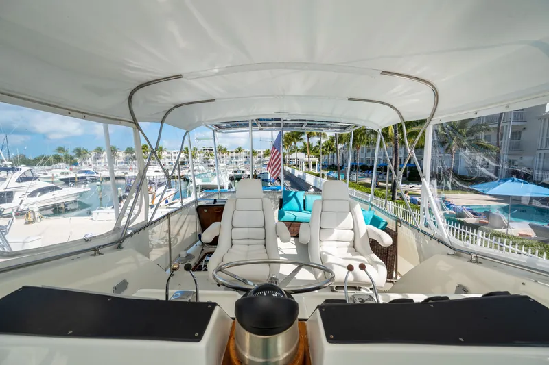 Slide: The Image of Hatteras 58 Yacht Fish 1979 - 24