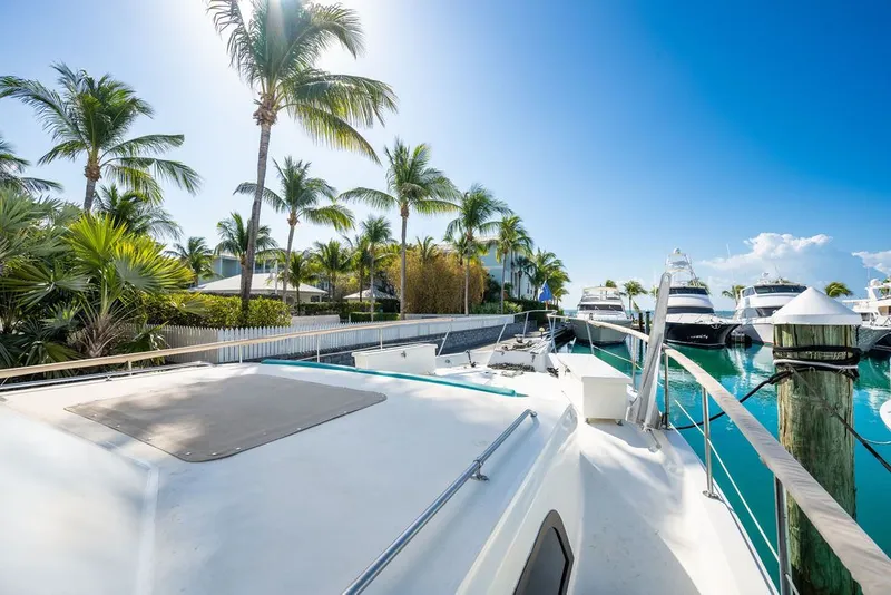 Slide: The Image of Hatteras 58 Yacht Fish 1979 - 27