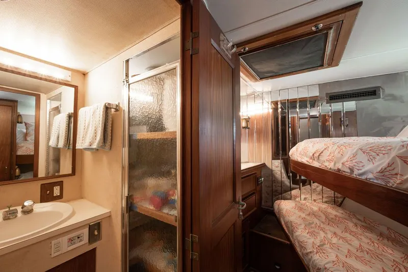 Slide: The Image of Hatteras 58 Yacht Fish 1979 - 34