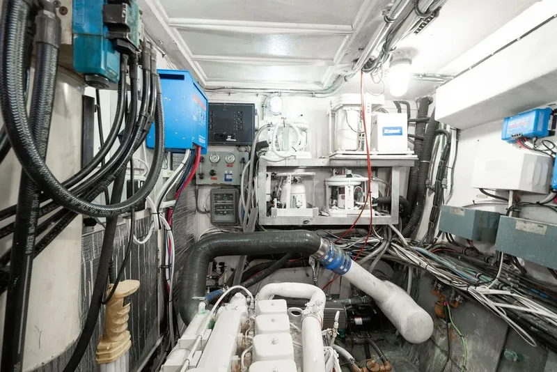 Slide: The Image of Hatteras 58 Yacht Fish 1979 - 46