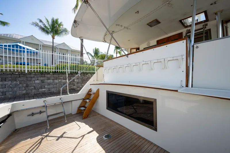 Slide: The Image of Hatteras 58 Yacht Fish 1979 - 9