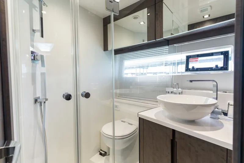 Slide: The Image of Galeon 47 Sky 2023 - 16