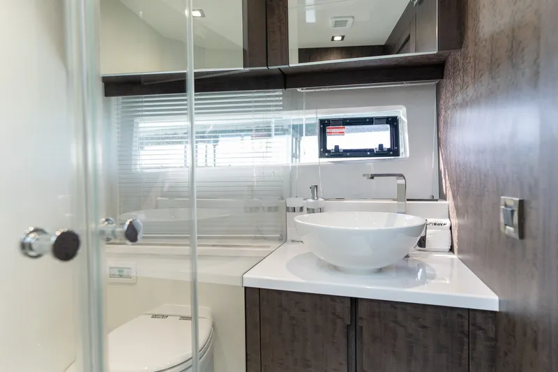 Slide: The Image of Galeon 47 Sky 2023 - 17