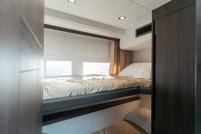 Slide: The Image of Galeon 47 Sky 2023 - 18