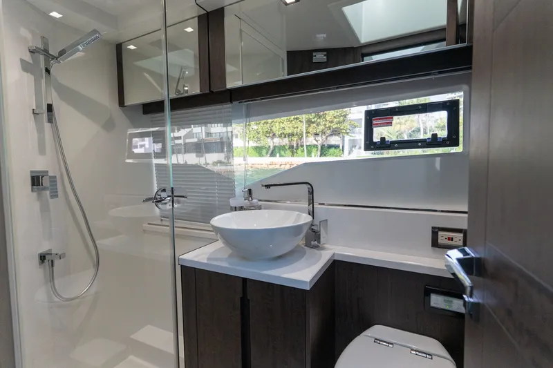 Slide: The Image of Galeon 47 Sky 2023 - 19