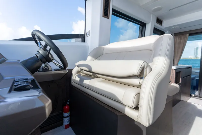 Slide: The Image of Galeon 47 Sky 2023 - 29