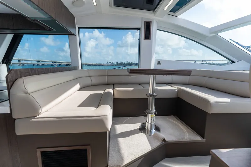 Slide: The Image of Galeon 47 Sky 2023 - 33