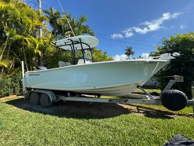 The Image of Sportsman Heritage 231 Center Console 2022 - undefined