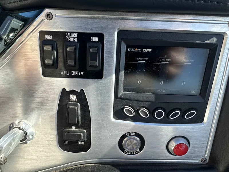 Slide: The Image of MasterCraft NXT22 2018 - 13