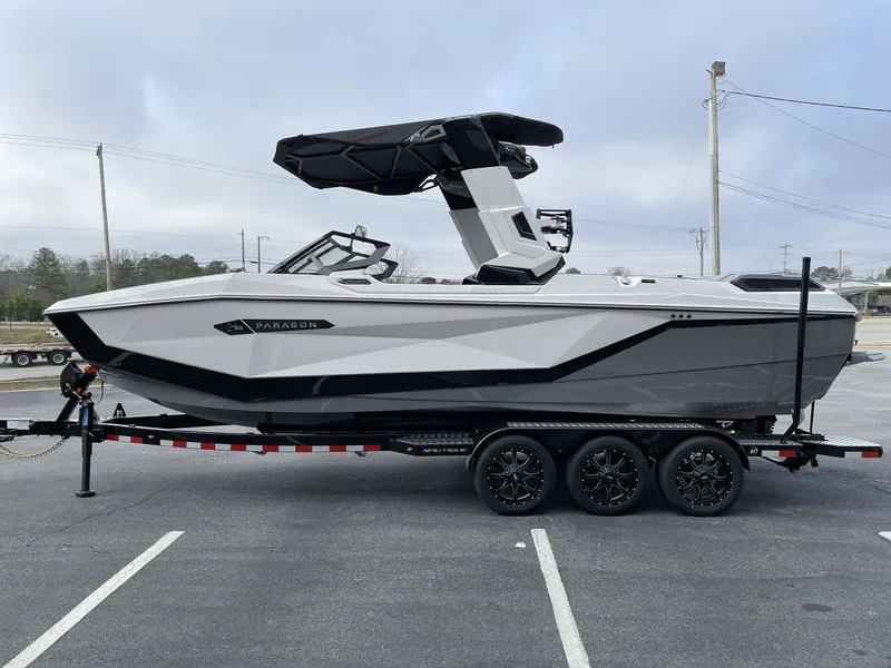 Slide: The Image of Nautique Paragon 25 2026 - 12