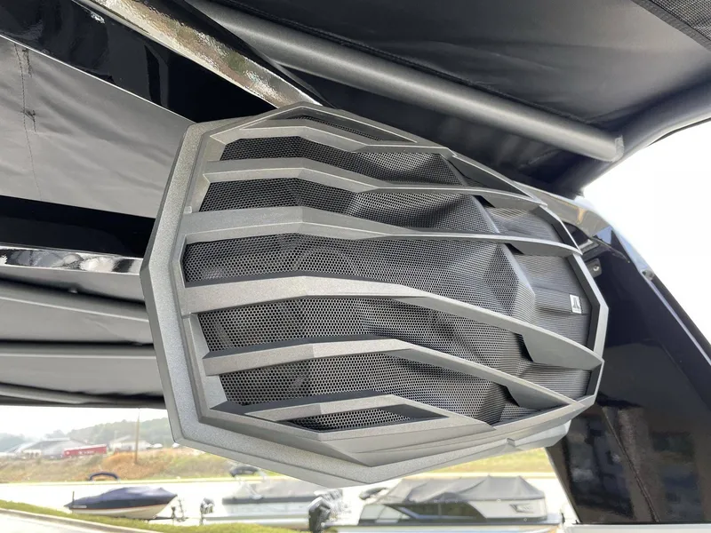 Slide: The Image of Nautique Paragon 25 2026 - 21