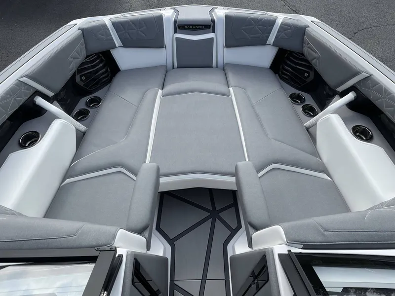 Slide: The Image of Nautique Paragon 25 2026 - 32