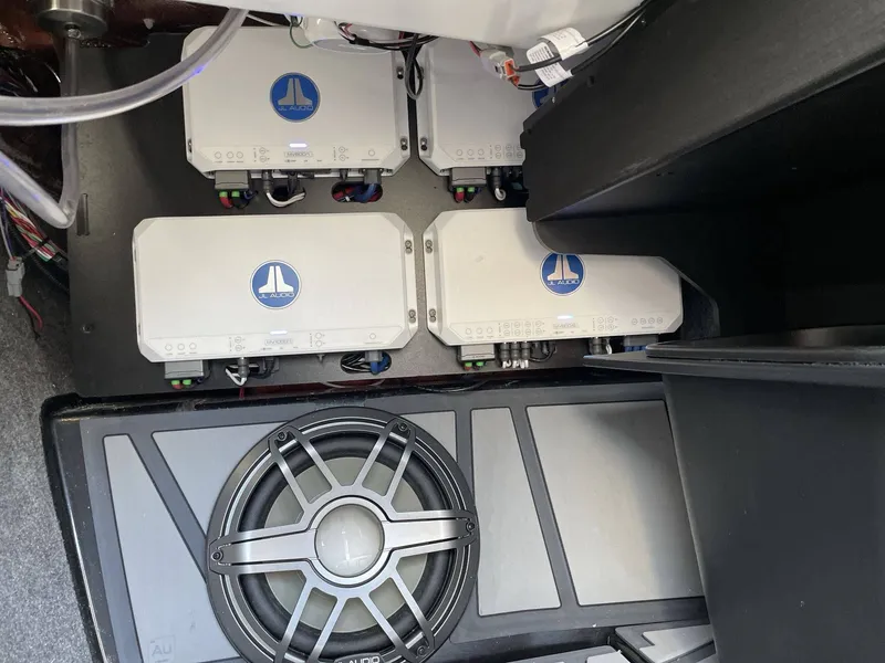 Slide: The Image of Nautique Paragon 25 2026 - 5