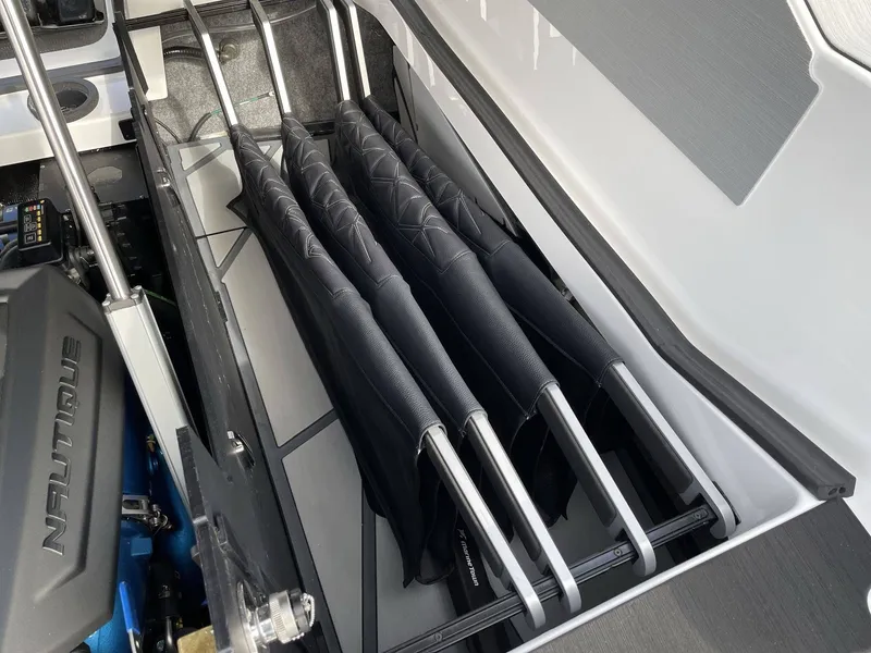 Slide: The Image of Nautique Paragon 25 2026 - 6