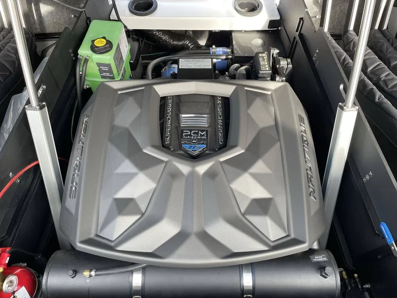 Slide: The Image of Nautique Paragon 25 2026 - 7